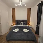 Glow Haven Apartman *
