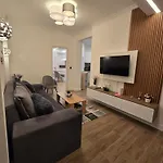 Glow Haven Apartman *